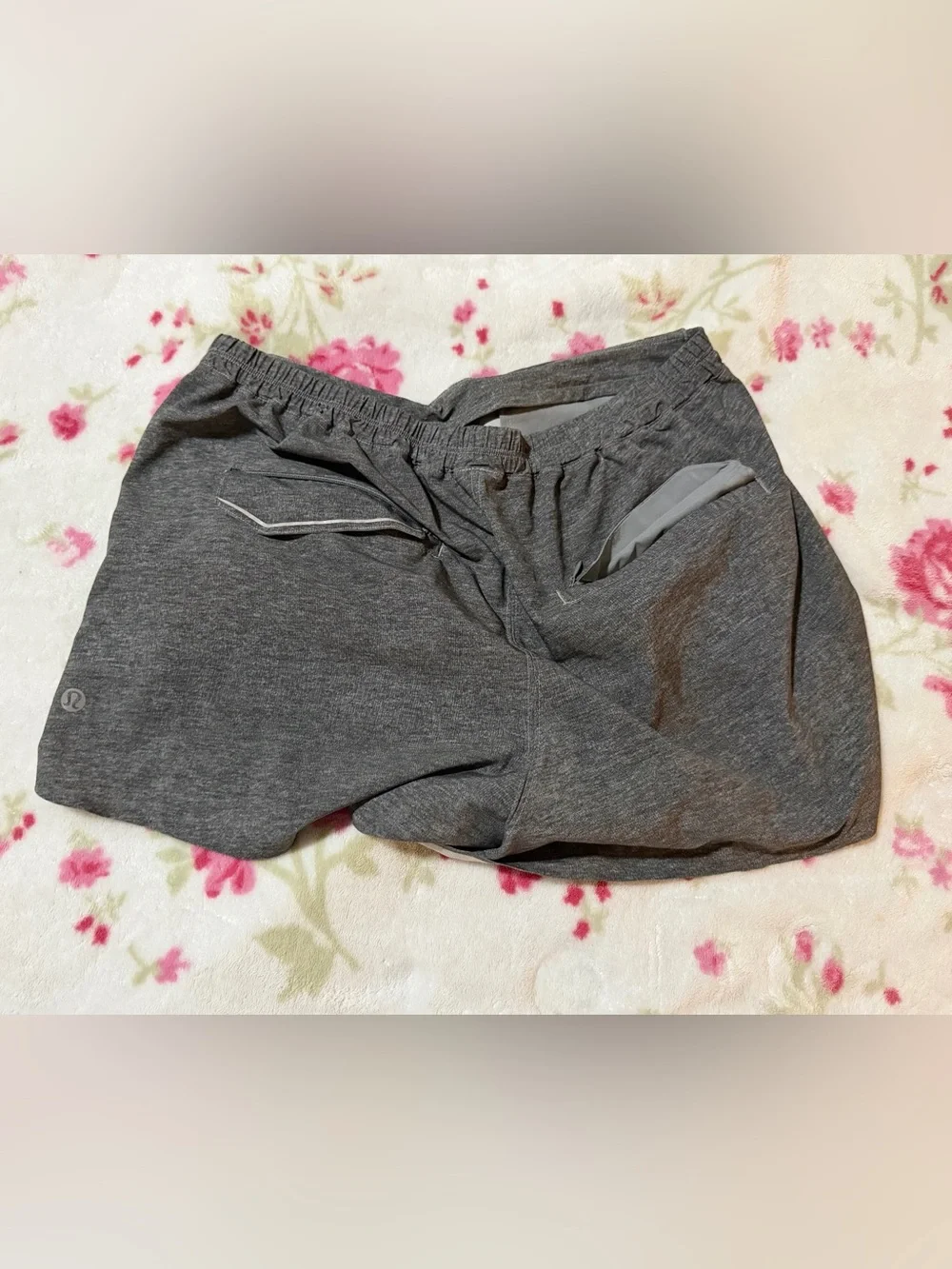 lululemon athletica Gray Athletic Shorts Size 6